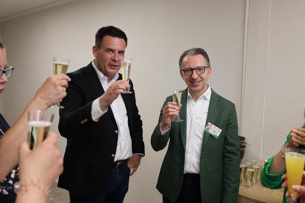 Eröffnung des Beratungsbüros — Foto 1