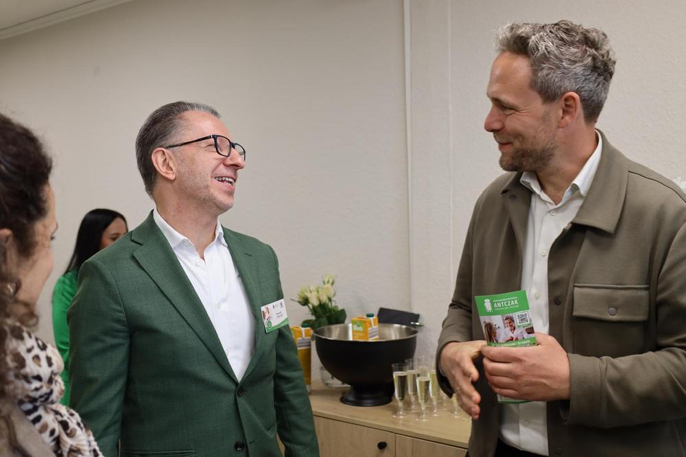Eröffnung des Beratungsbüros — Foto 3