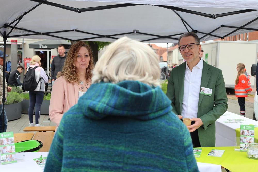 Eröffnung des Beratungsbüros — Foto 27