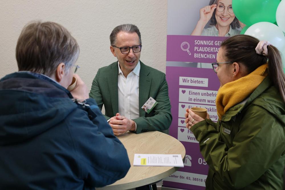 Eröffnung des Beratungsbüros — Foto 42