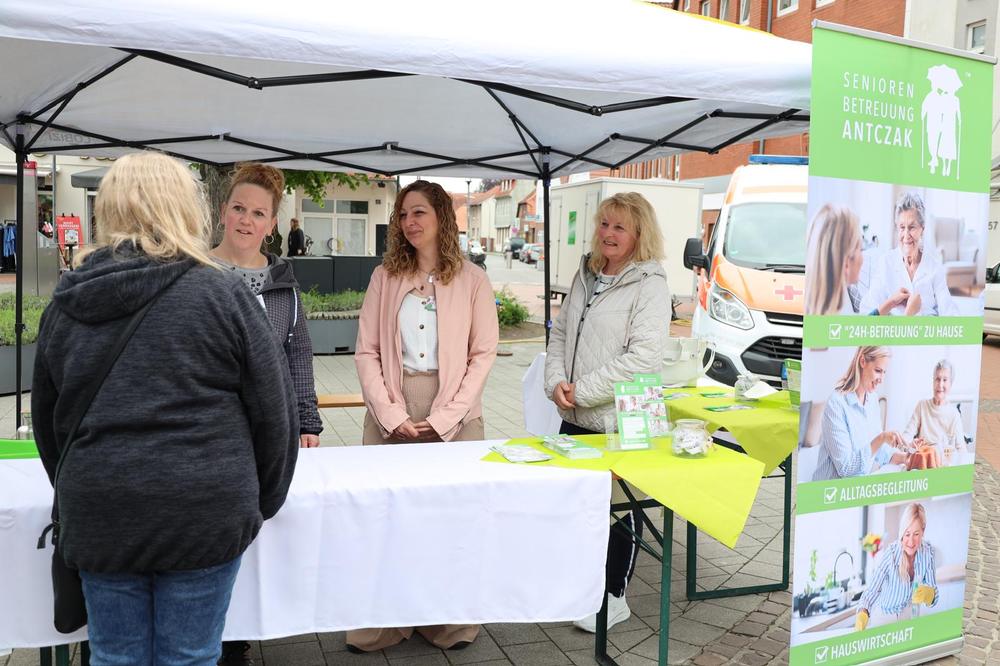 Eröffnung des Beratungsbüros — Foto 61